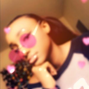 Meet your Posher, Liz